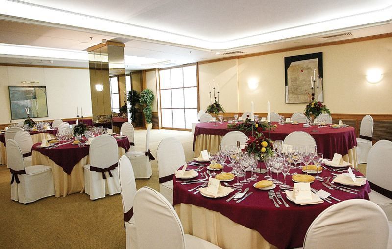 Crisol Puerta De Burgos Hotel Restaurant photo