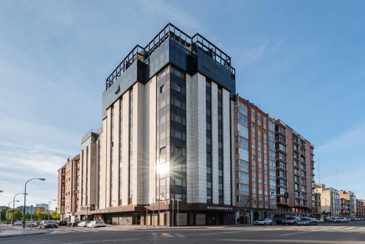 Crisol Puerta De Burgos Hotel Exterior photo
